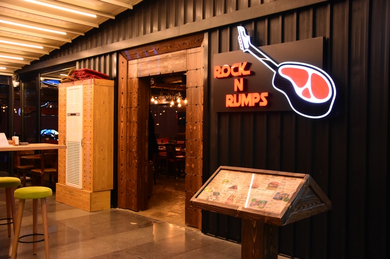 Opening of Rock N Rumps